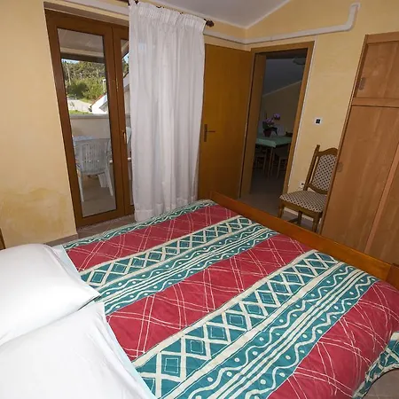Apartman Lena
